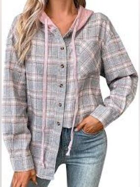 Pink and gray plaid hoodie shirt - Medium